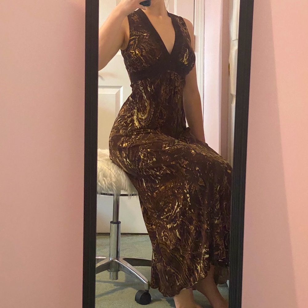 LONG LOW CUT DRESS